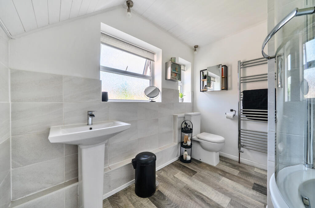 1300873-24-683d90e0f377a