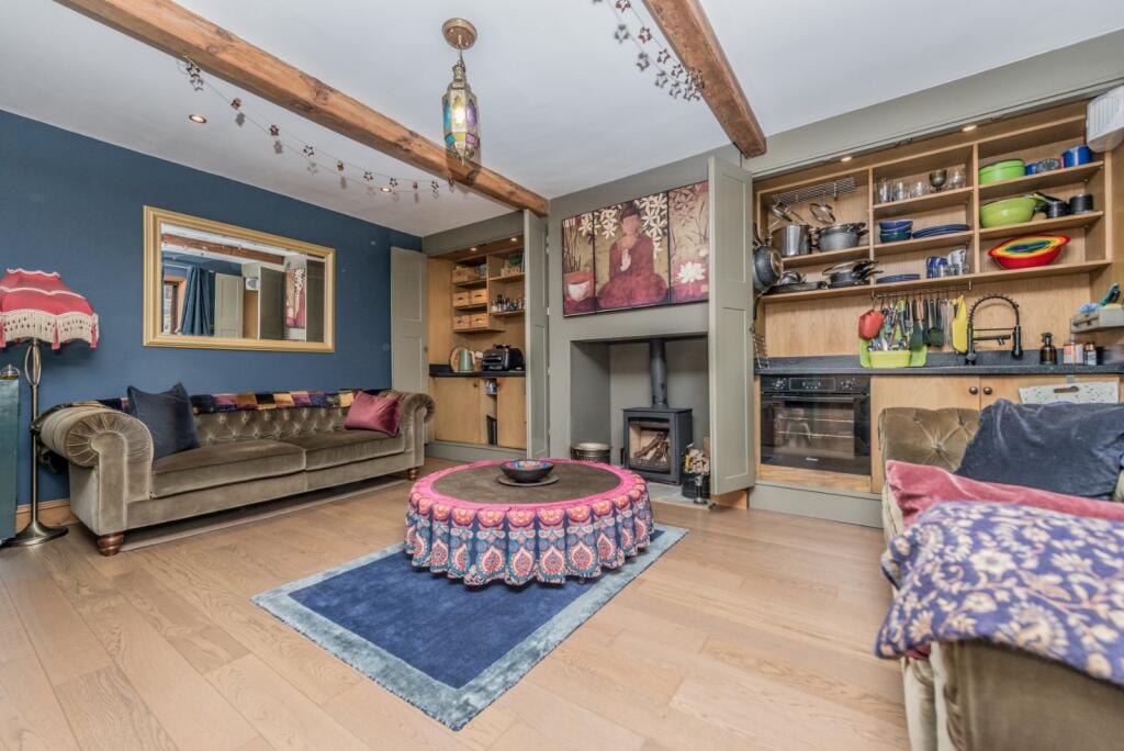 Lounge/Kitchen