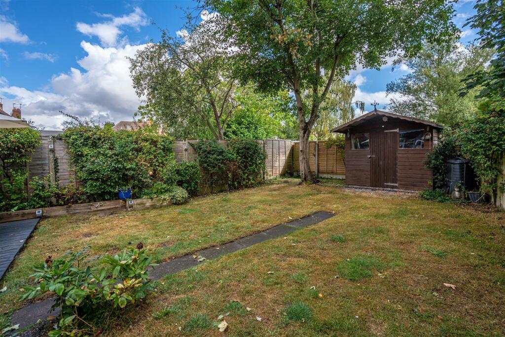 6 Palmers Way (33).jpg