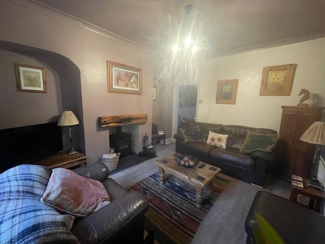 Lounge 2.jpg