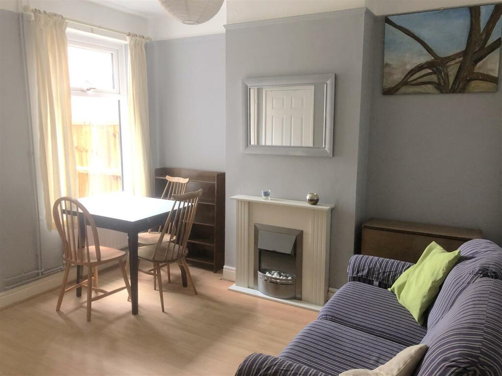 dining room.jpg