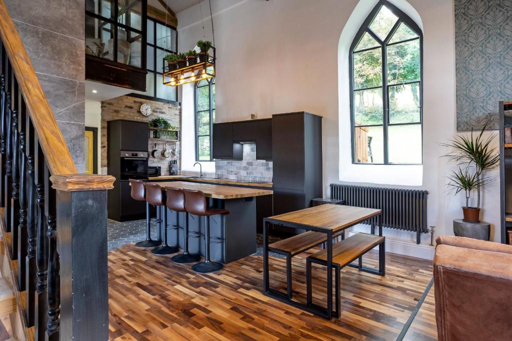 The Old Church 307431     (21).jpg