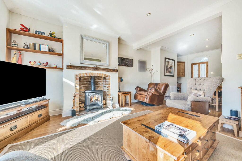 Living / Dining R...