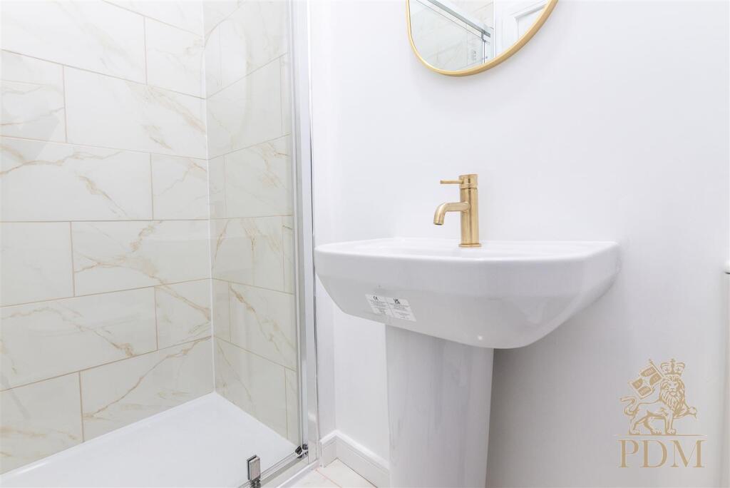Bank Apartments Peveril St Nottingham NG7 4AH
