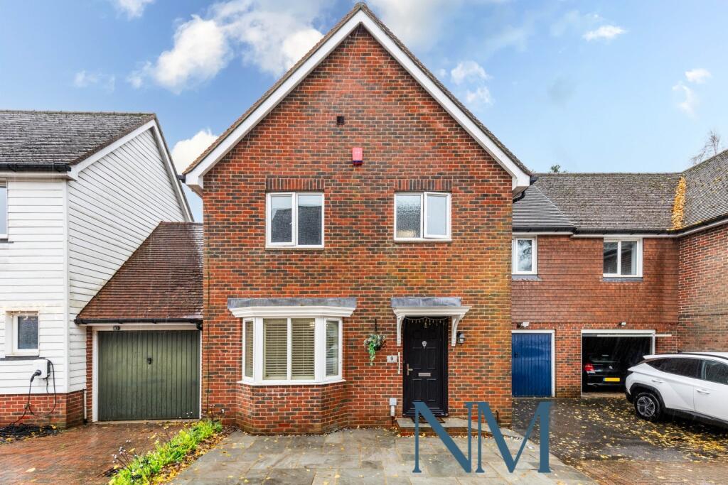 A fantastic 4 bed semi detached home in the ever 