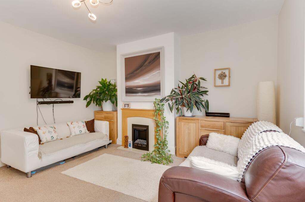 KITCHEN AND LIVING ROOM/DINER