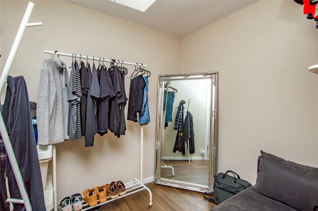 Annexe Dressing Room