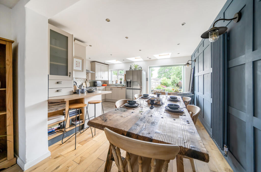 1318027-22-687ff3...