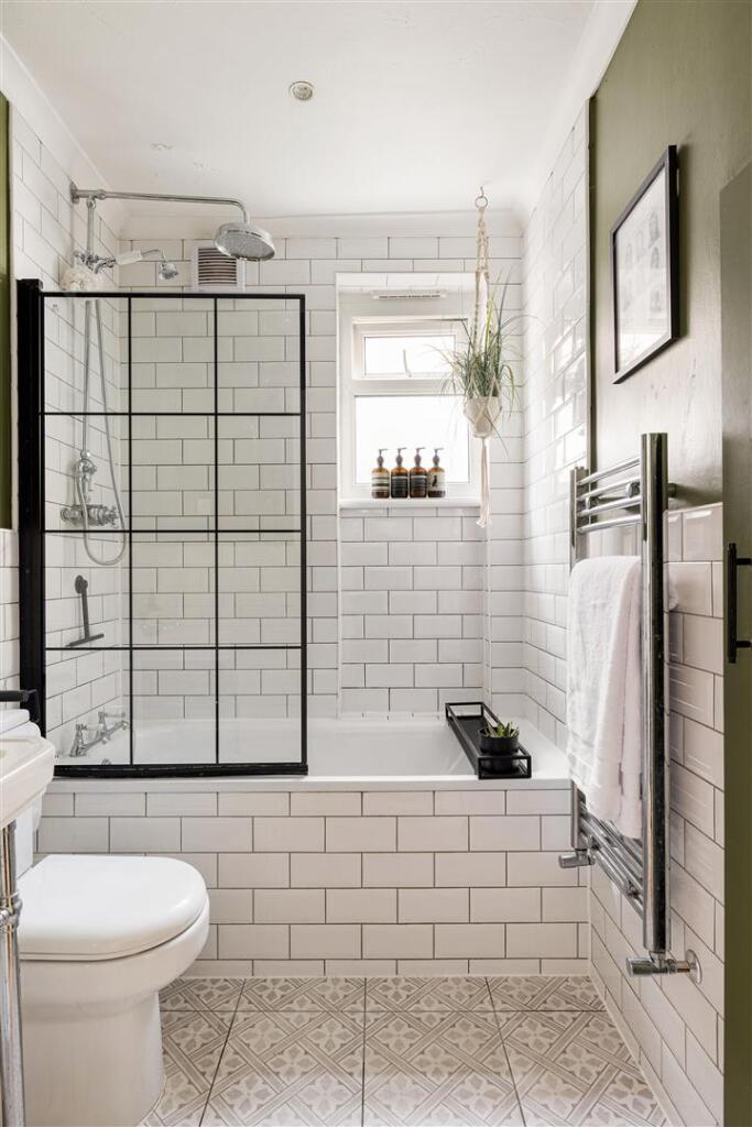 Brookscroft Road, E17