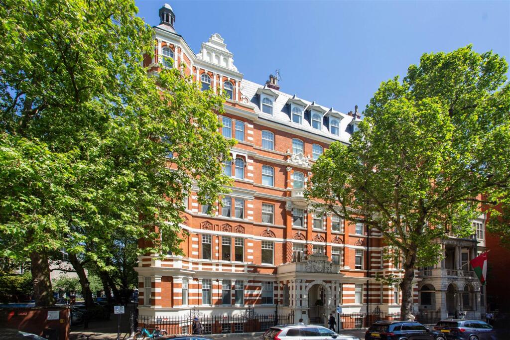 71604_169-Queen-s-Gate-London (2).jpg