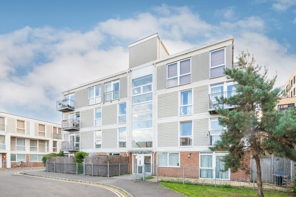 Brownell Place, Hanwell