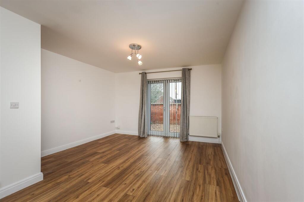 23 Viking Court, Bracebridge Heath, Lincoln-7.jpg