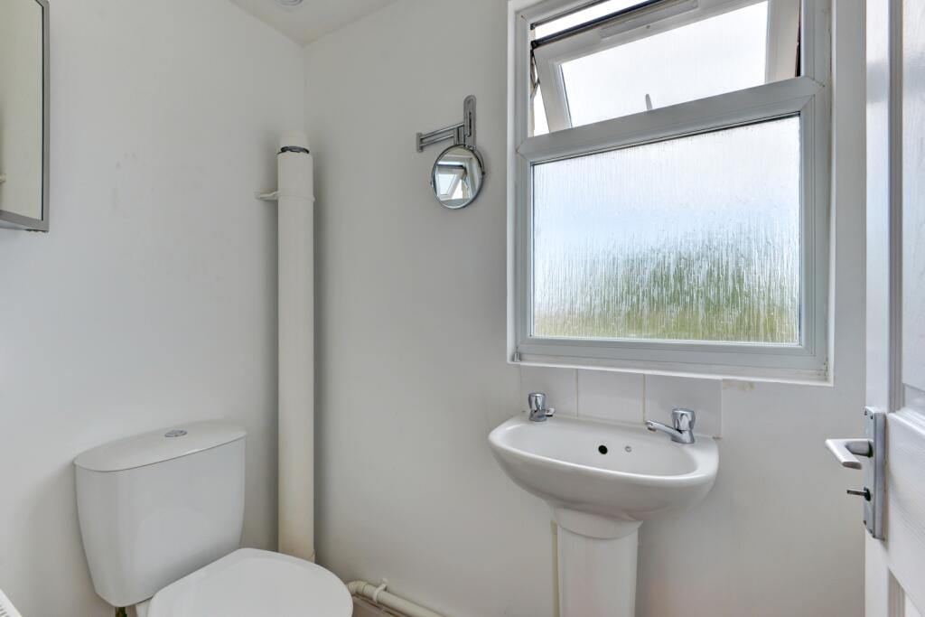 TOILET (2)