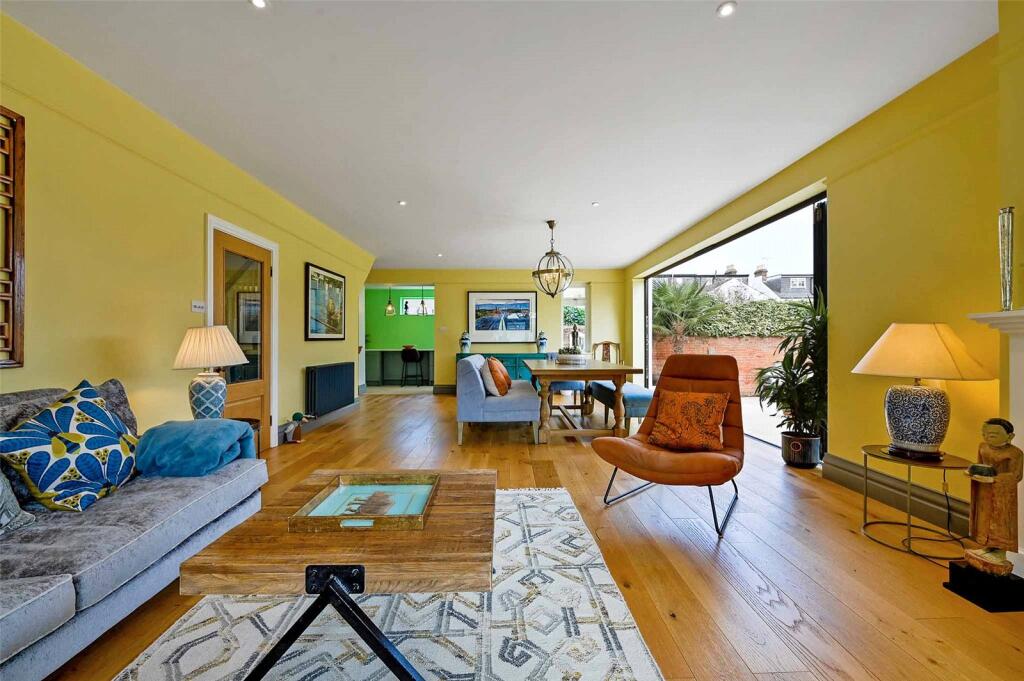 Drawing/Dining Room