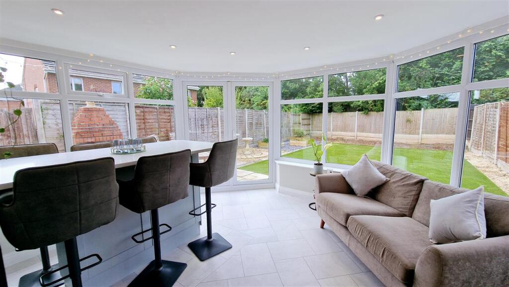 Dining/Family Room