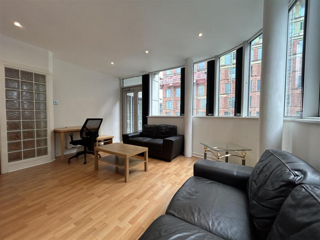 Livingroom.jpeg