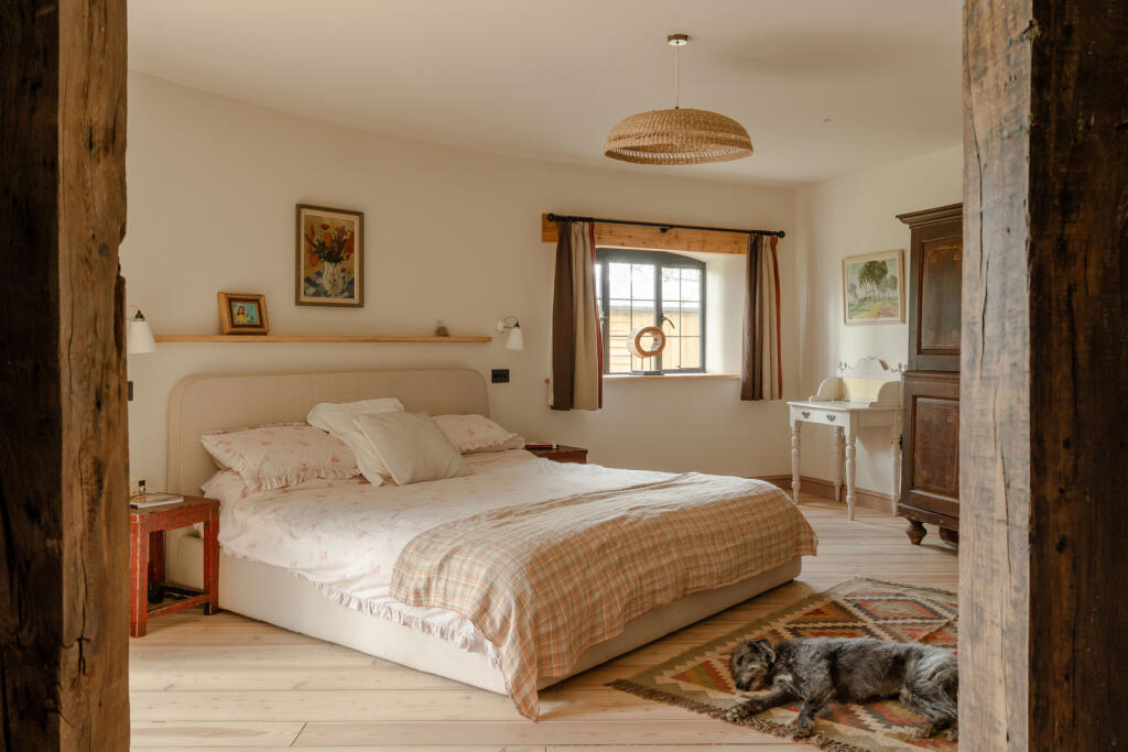 298408 - The Roundhouse, Park Lane, Old Knebwor...