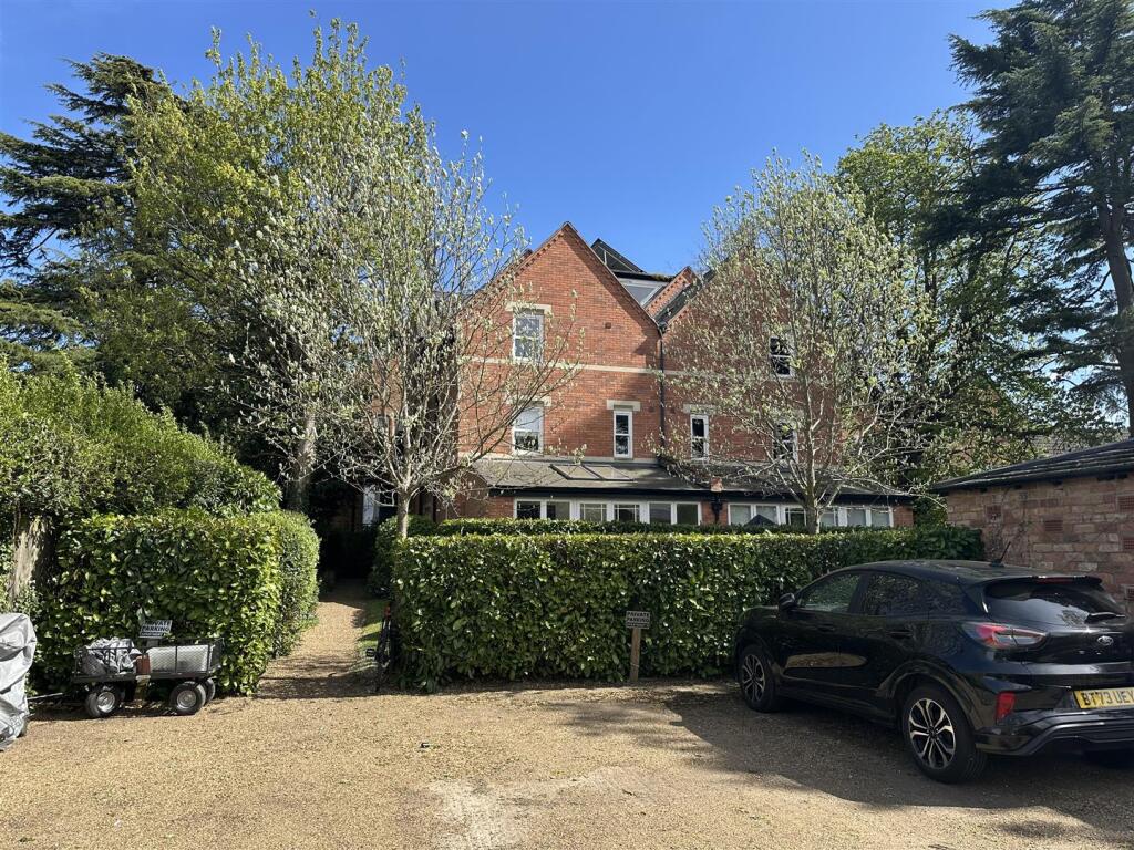 Parking &amp; Grounds