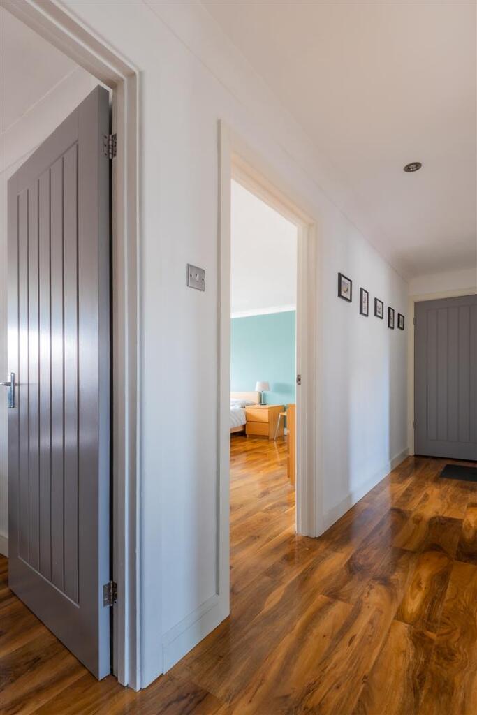21 Lindway Court-9.jpg