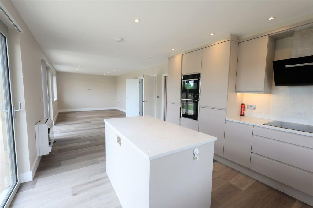 kitchen 12.JPG