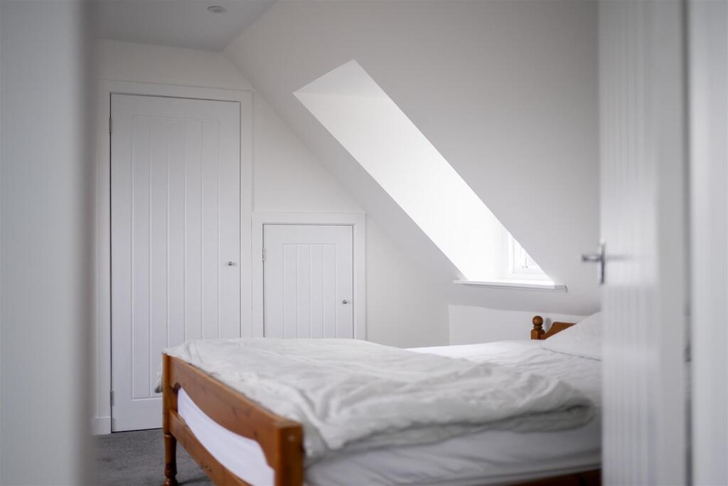 Bedroom  .jpg