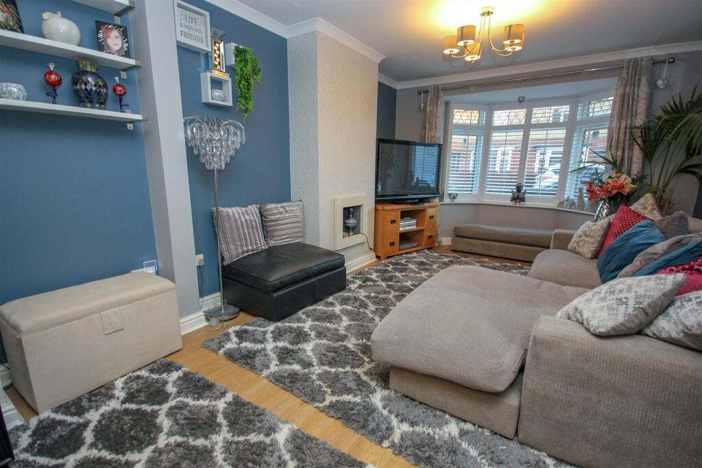 Lounge..jpg