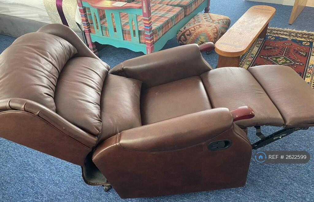 Reclining Chair 