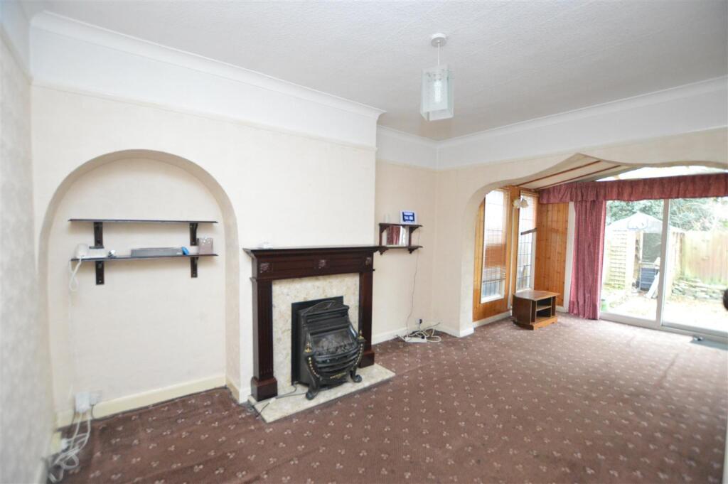 41 Bramley Close living room.JPG