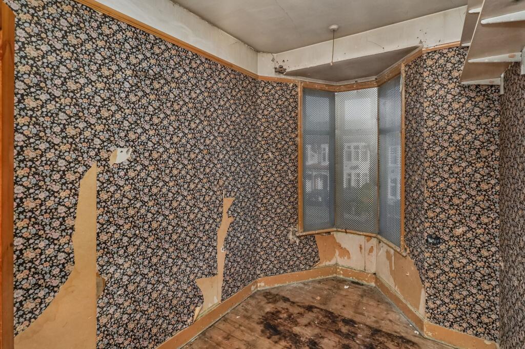 11 The Rise, Palmers Green, London N13 5LF