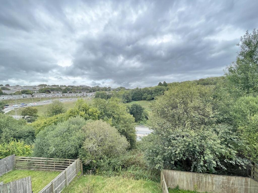 Erlstoke Close 37 - View 2.jpg