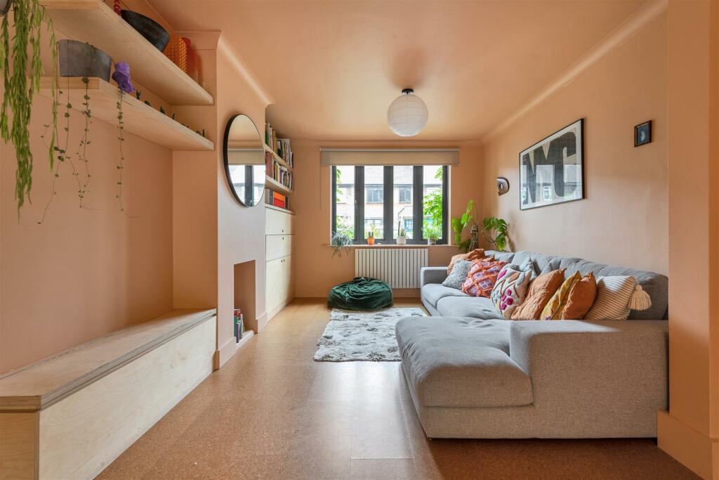 Penrhyn Avenue, E17