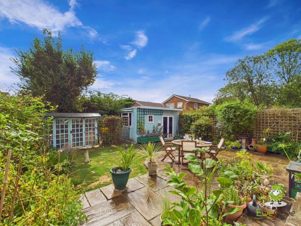 EweMove Estate Agents Basingstoke - Lavender Road 