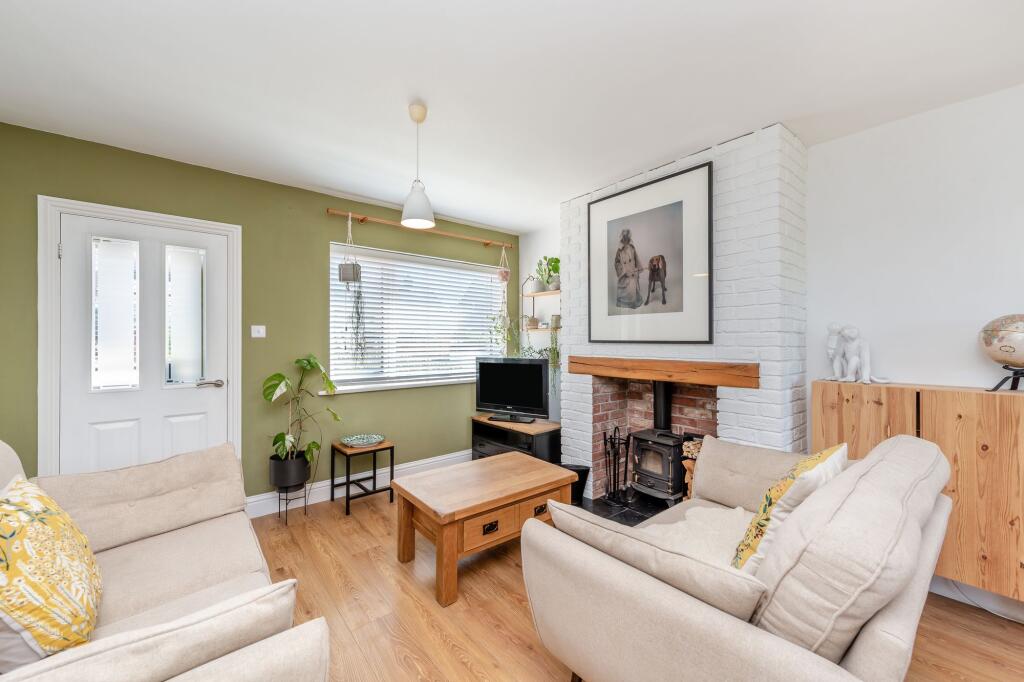 Lounge/ dining room