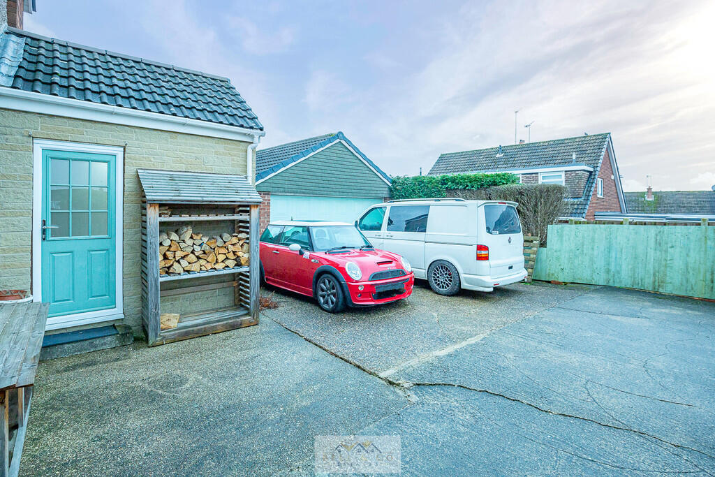 Rear 1.1Parking 