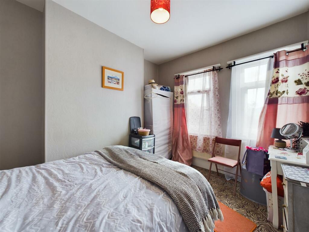 CAM03358G0-PR0131-STILL024.jpg