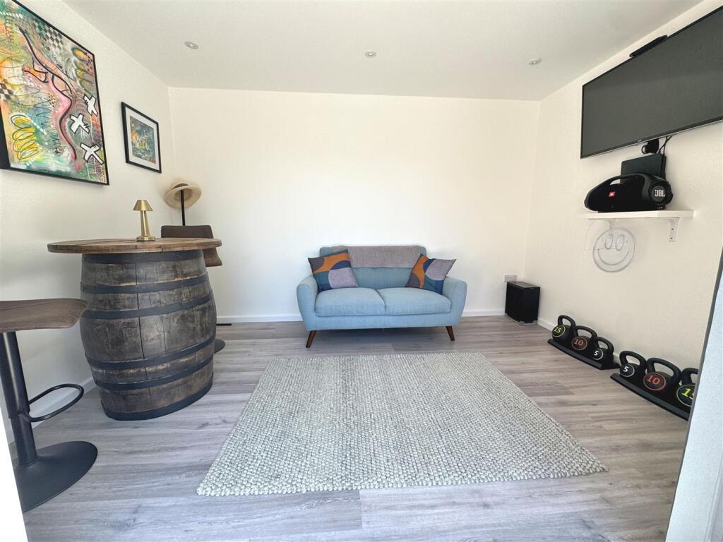 Garden room inside.jpg