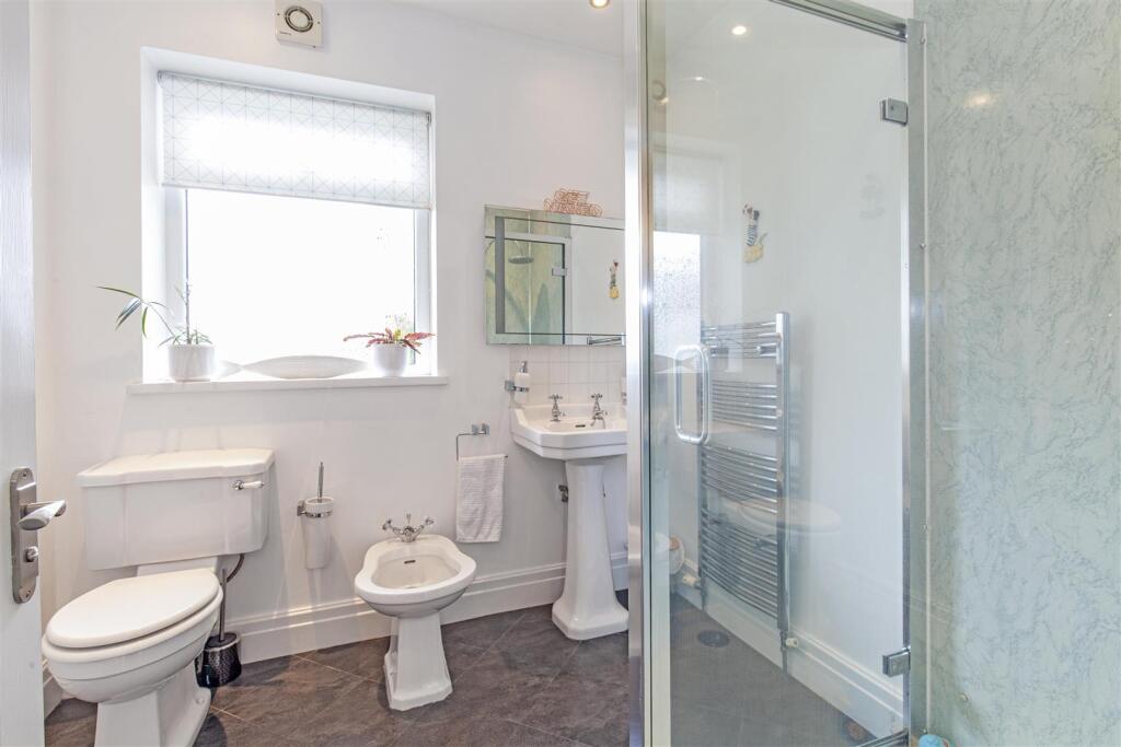 Contemporary Shower Room