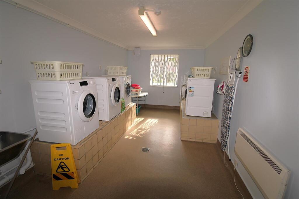 Laundry room.JPG