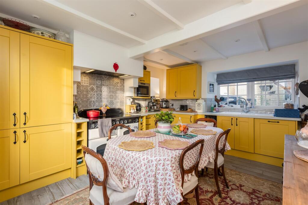 Daisy Cottage Kitchen-3.jpg