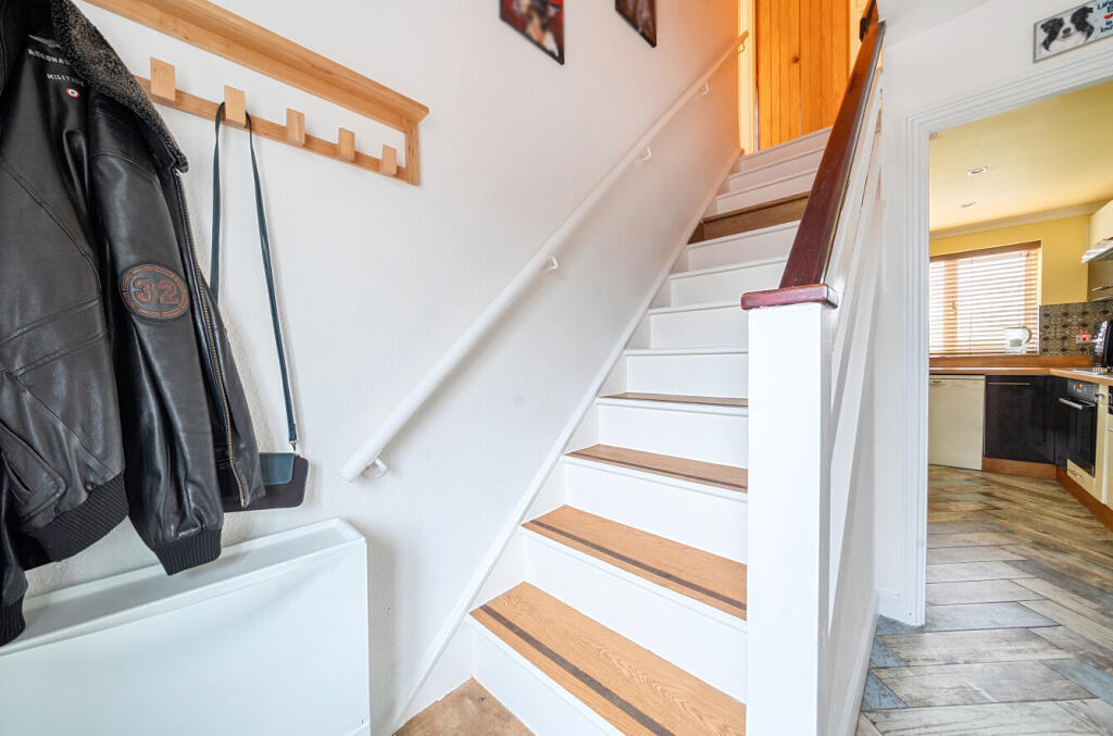 1396222-16-695fdc...