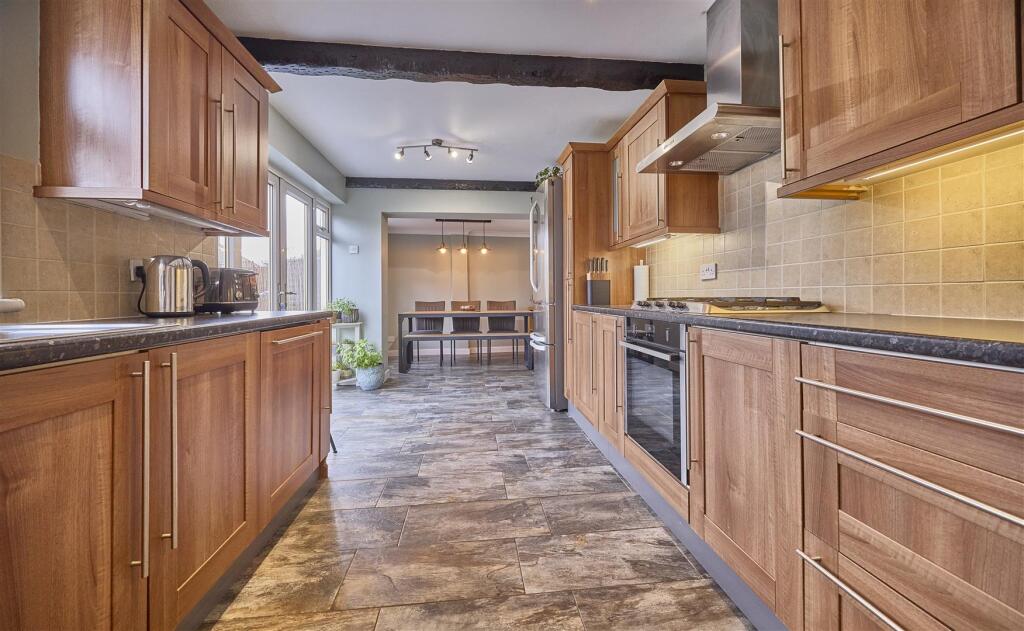 16 Forryan Road BB 3.jpg