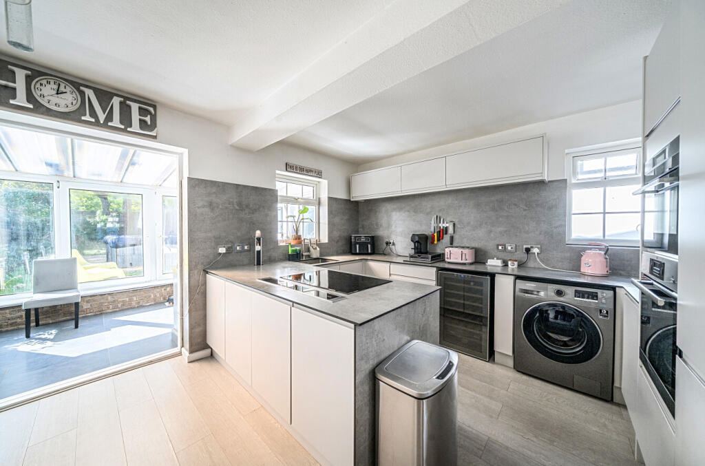 1349583-2-68bedbc...