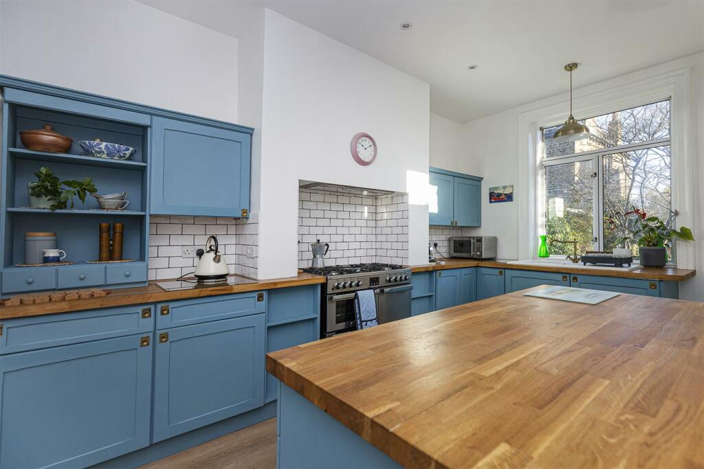 Bramleys Estate Agents - Grasmere Road, Gledholt.j