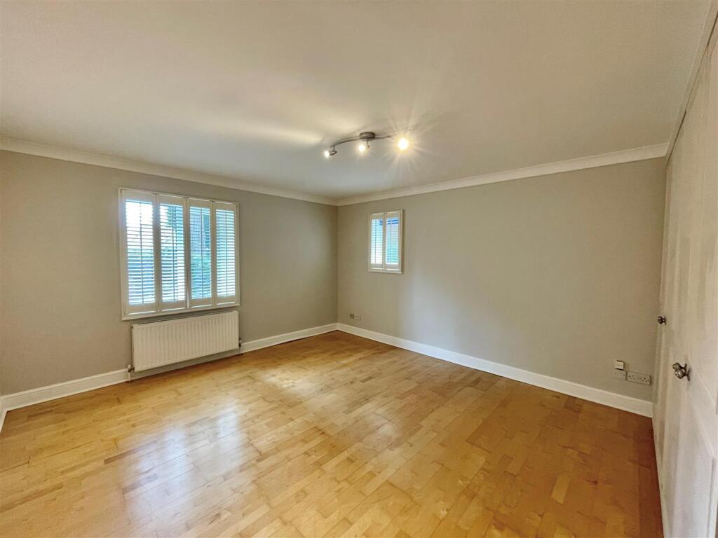 MasterBedroom_.jpg