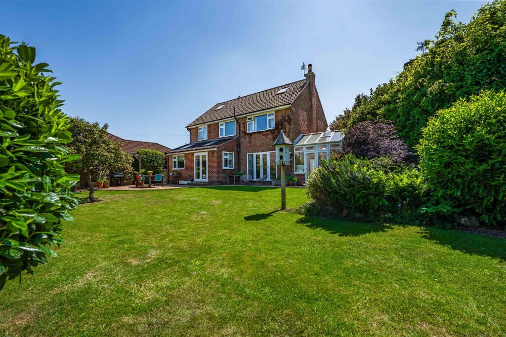 5 Banks Crescent-09.jpg