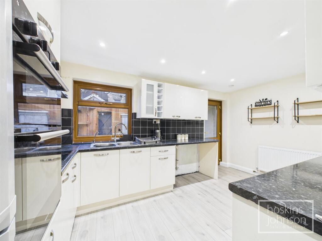 itchen/Breakfast Room
