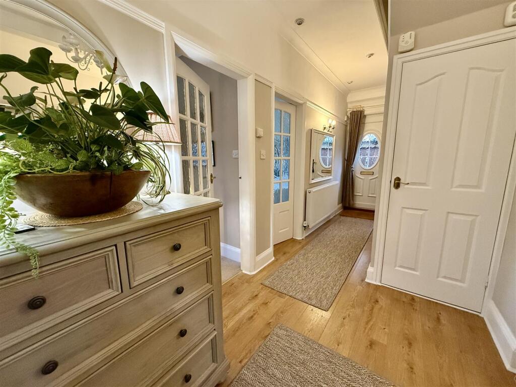 RECEPTION HALLWAY