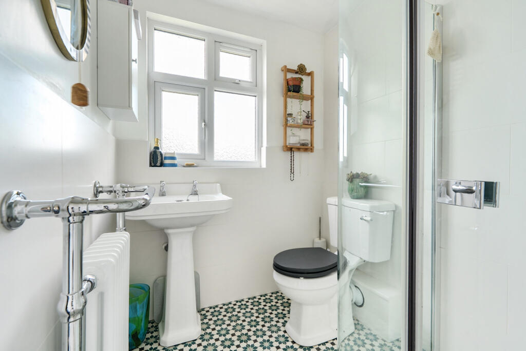 1324423-3-6874eef...