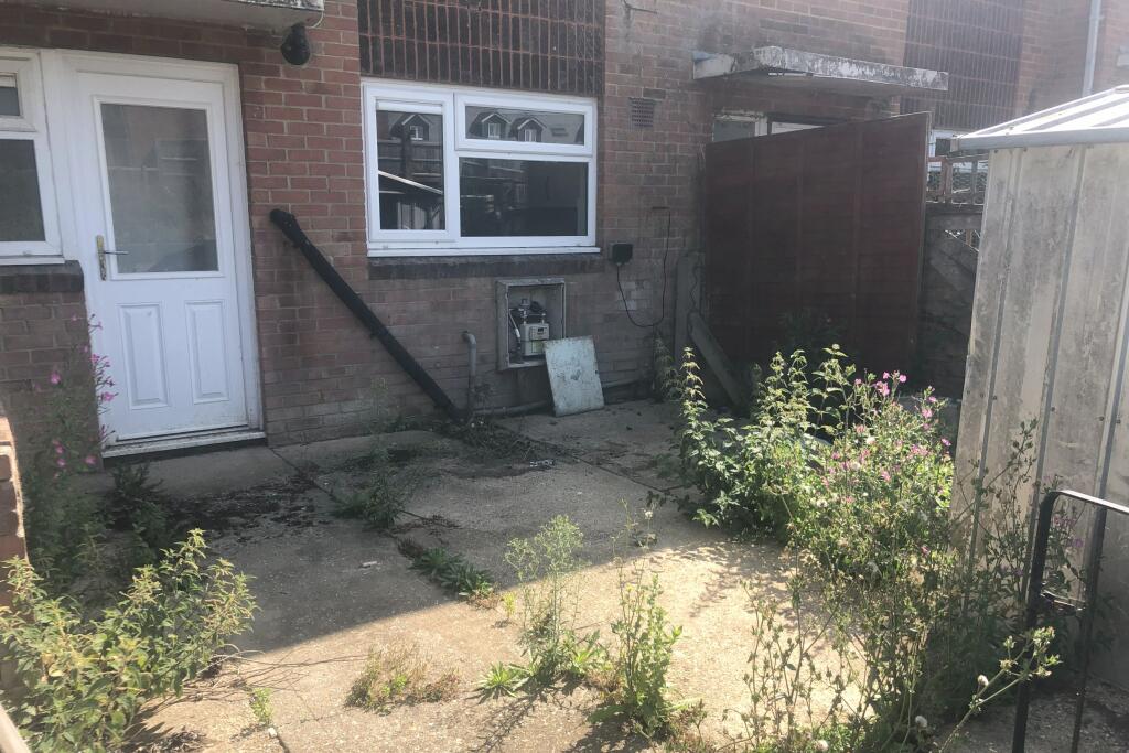 239 Gunville Road, Newport, Isle of Wight, PO30 5LU