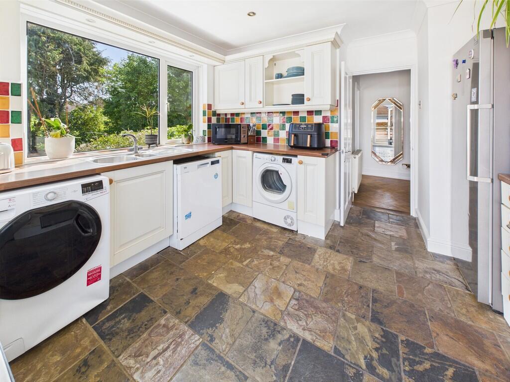 CAM05068G0-PR0016...